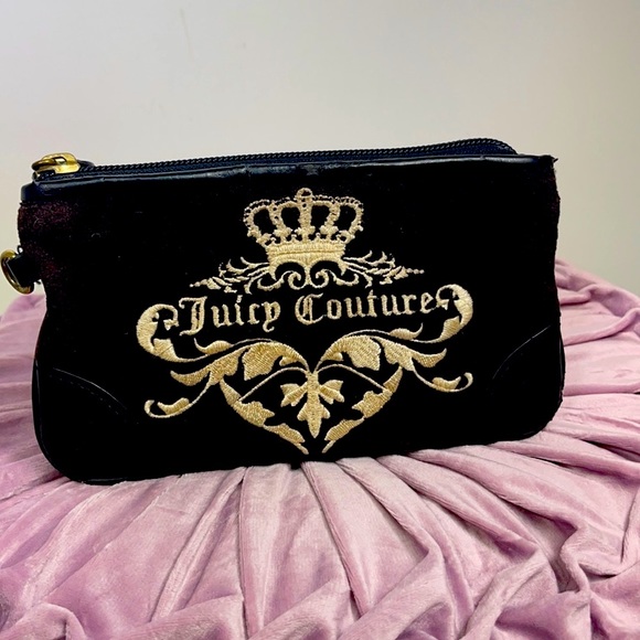 Juicy Couture Handbags - Juicy couture wallet vintage black and white